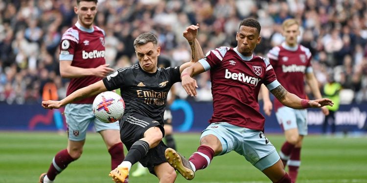 Premier Lig lideri Arsenal West Ham’a takıldı