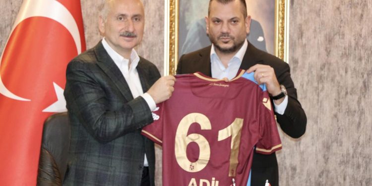 Bakan Karaismailoğlu Trabzonspor’u ziyaret etti