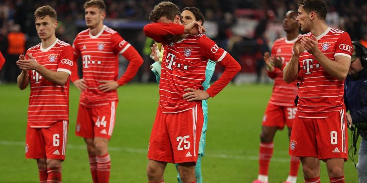 Bayern Münih şampiyonluk yolunda yara aldı