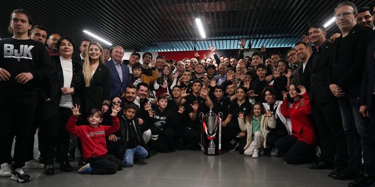 Beşiktaş Kulübünde geleneksel bayramlaşma gerçekleşti