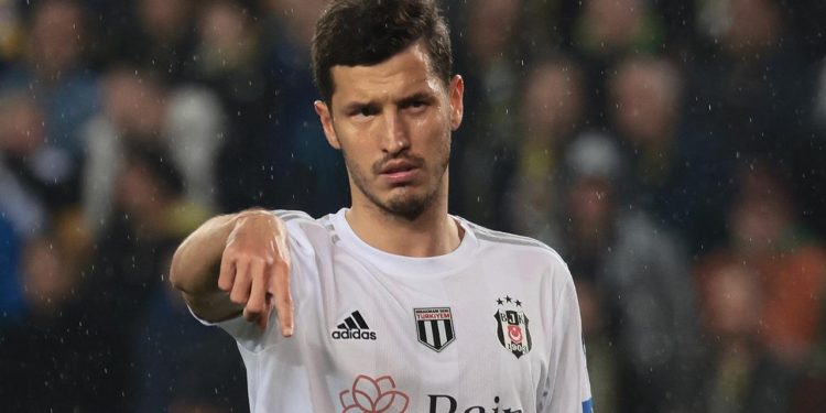 Salih Uçan göz dolduruyor – Son Dakika Haberleri