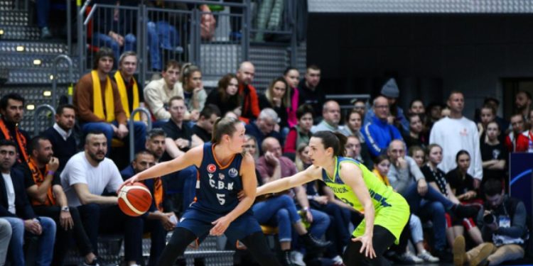 Çukurova Basketbol finalde