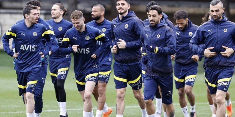 Fenerbahçe Beşiktaş maçına hazır