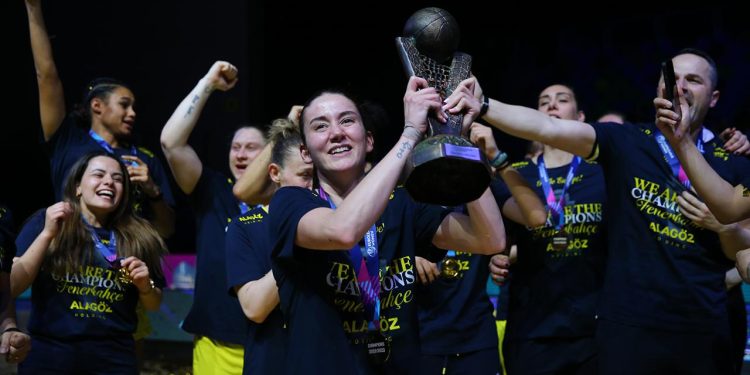 Türk basketbolunun Avrupa’daki 13. kupası Fenerbahçe’den