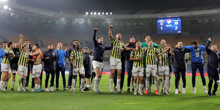 Fenerbahçe'de yüzler gülüyor