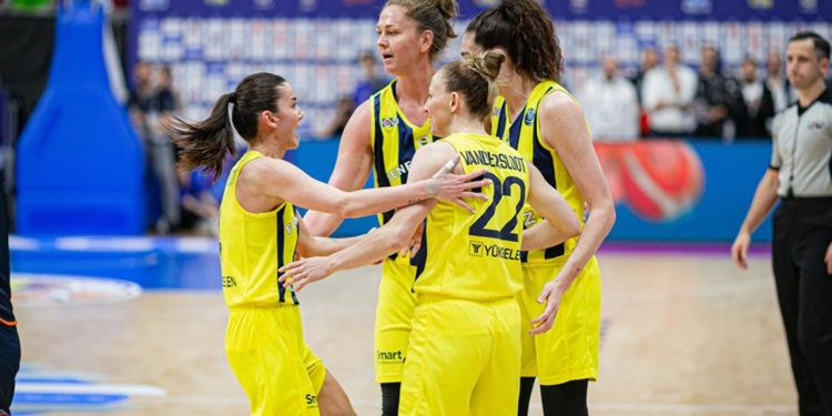 Kadınlar Avrupa Ligi şampiyonu Fenerbahçe Alagöz