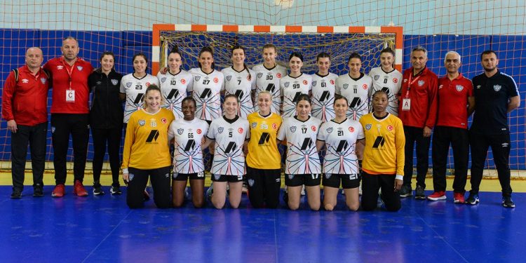 Konyaaltı Belediyespor EHF Kupası’nı Antalya’ya getirmek istiyor