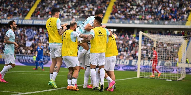 Milan ve Inter haftayı galibiyetle kapattı