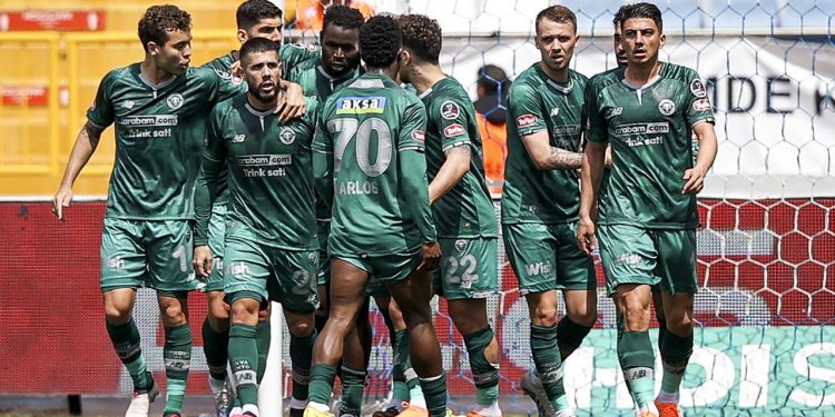 Konyaspor Kasımpaşa’yı iki golle geçti