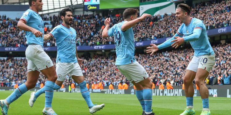Manchester City Liverpool’u farklı geçti