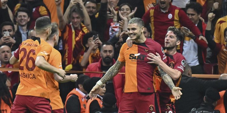 Mauro Icardi Galatasaray’ı sırtlamaya devam ediyor