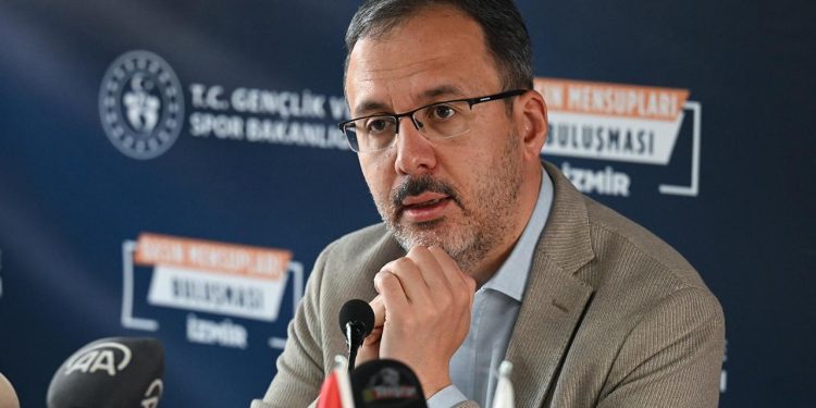 Bakan Kasapoğlu’ndan “Karşıyaka Stadı” açıklaması