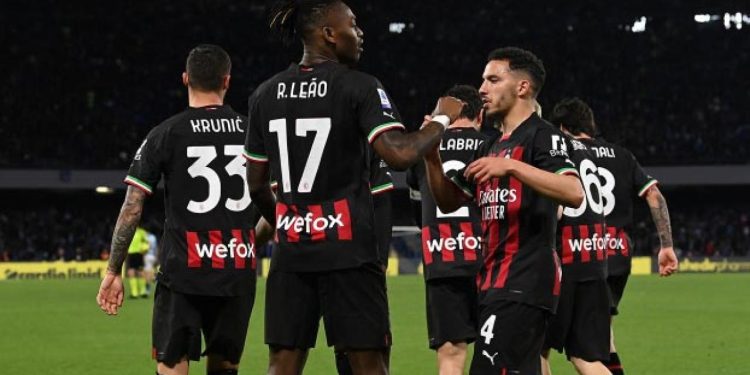 Milan, lideri farklı geçti