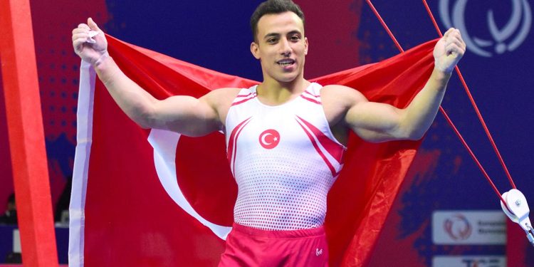 Milli cimnastikçi Adem Asil’den tarihi başarı