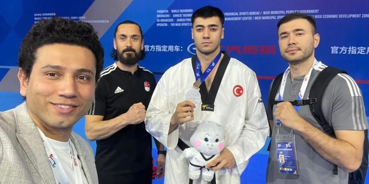 Milli tekvandocu Emre Kutalmış Ateşli Çin’de gümüş madalya kazandı