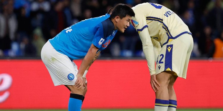 Napoli, Hellas Verona karşısında puan kaybetti