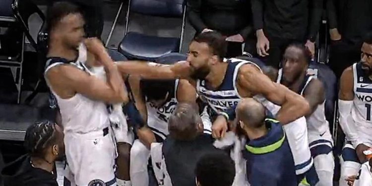 NBA’de takım arkadaşına yumruk atan Gobert’e ceza