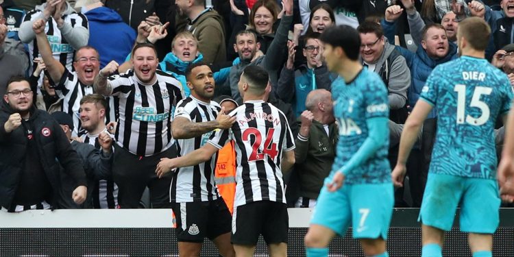 Newcastle United Tottenham’ı farklı geçti