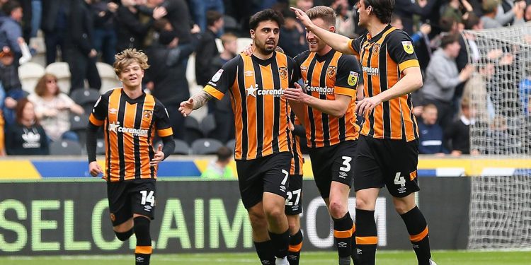 Ozan Tufan Hull City’de en golcü sezonunu yaşıyor