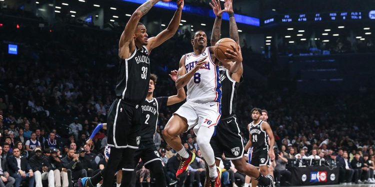 Philadelphia 76ers NBA Doğu Konferansı yarı finalinden bir maç uzakta