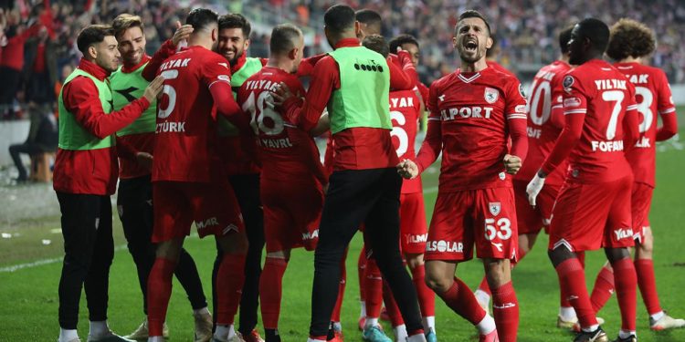 Samsunspor’da 19 oyuncu ilk kez şampiyonluk yaşadı