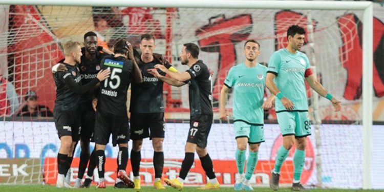 Sivasspor Antalya’da kazandı – Son Dakika Haberleri