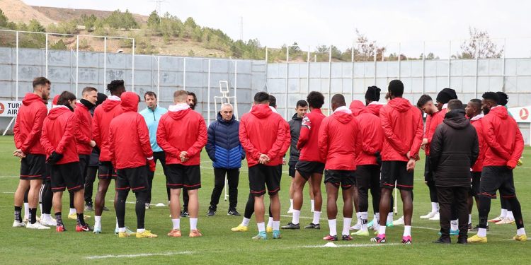 Sivasspor ligdeki çıkışını sürdürmek istiyor