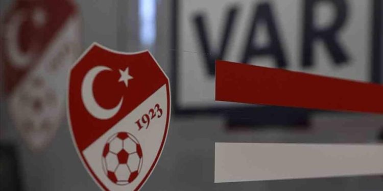 Beşiktaş derbinin VAR kayıtları için başvurdu