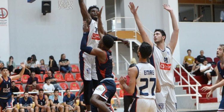 Girne’de de Koop: 48-56