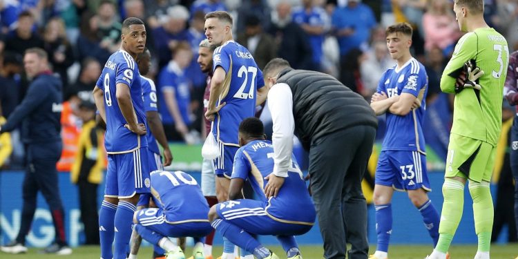 Çağlar’ın takımı Leicester küme düştü