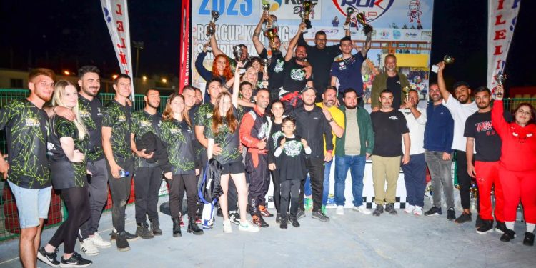 Kuzey Kıbrıs Drag ve Spor Otomobil Derneği’nin organize ettiği yarış festivali“MobileLink Phone Shop Time Attack & Auto Show” yapıldı