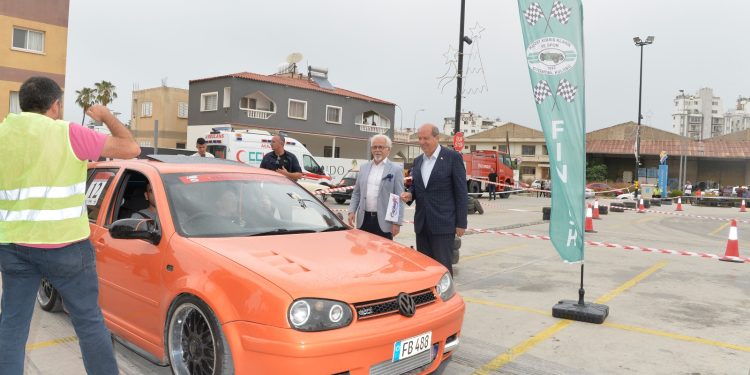 Cumhurbaşkanı Tatar, “6. City Mall Klasik Otomobil Slalom Yarışı”nın başlangıcını yaptı