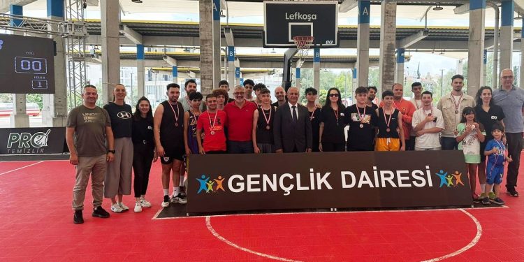 Merkez Lefkoşa’da 3×3 Genç Fest Basketbol etkinliği yapıldı