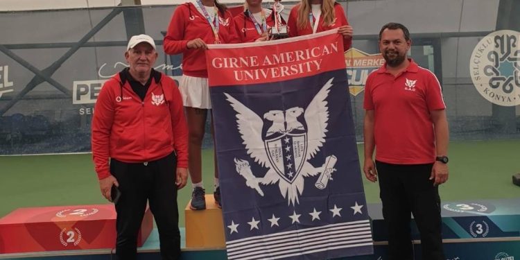 GAÜ, Tenis’te şampiyon