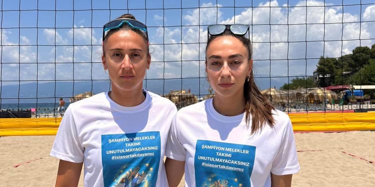 Merve-Esra ikilisi galip
