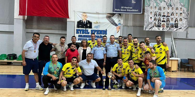 Şampiyon Girne Polis Müdürlüğü