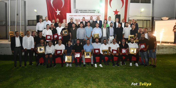 BAŞARILI ANTRENÖRLER ÖDÜLLENDİRİLDİ