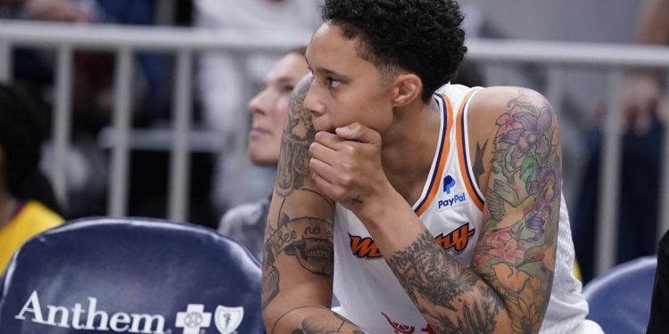 Griner uzun aradan sonra parkede