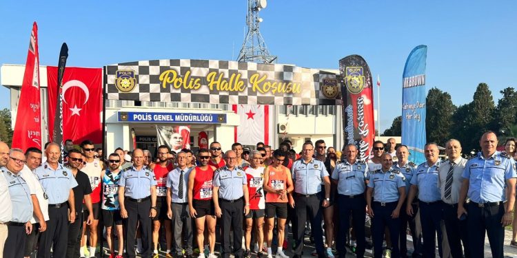 Polis-Halk Koşusu’nda polis ve halk birlikte koştu…