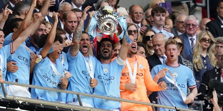 Kupa da Manchester Cıty’nın