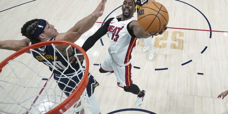 Miami seriyi eşitledi: 111-108