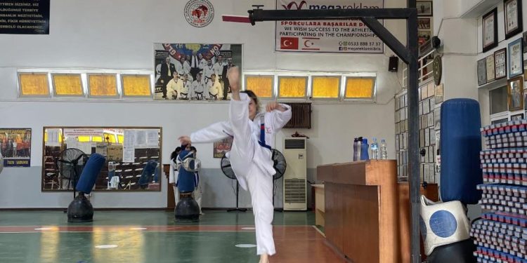 Omaç Başat için mücadele ettiler