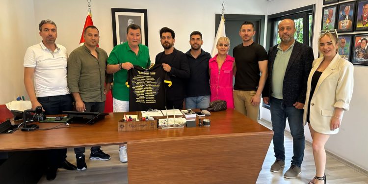 Kıbrıs Türk Spor Yazarları Derneği, 40. kuruluş yıl dönümü çerçevesinde İstanbul’da Türkiye Spor Yazarları Derneği’ni ziyaret etti