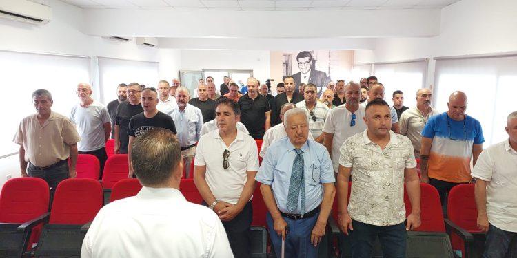 Sertoğlu, Karavezirler’i kutladı