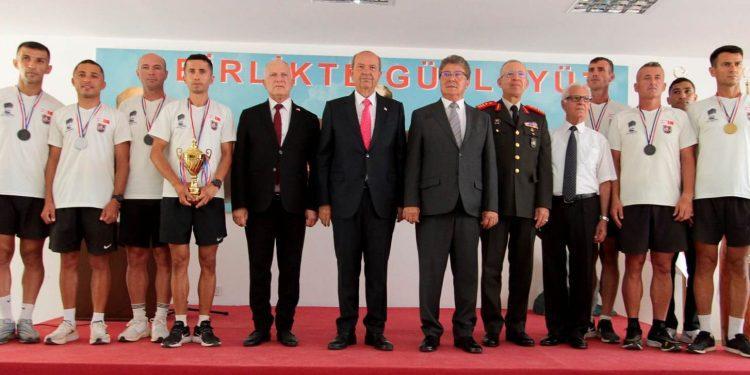 16 kilometrelik  Mukavemet Yol Koşusu, ardından ise ödül töreni yapıldı