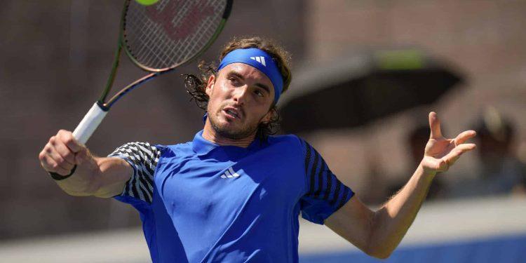 Tsitsipas elendi