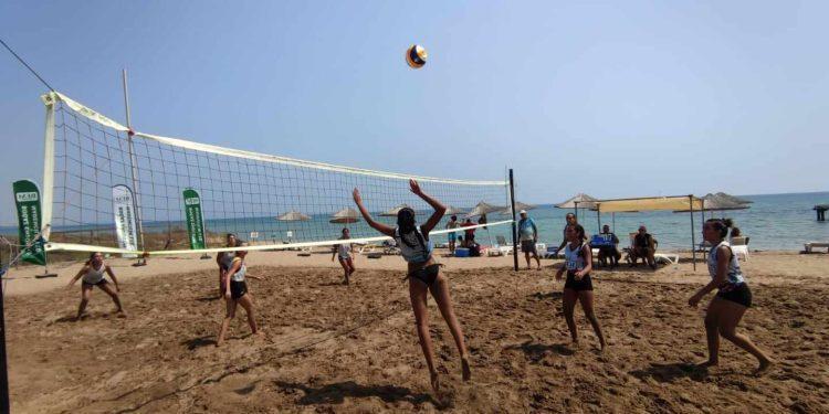 2. Osman Çetintaş Amatör Plaj Voleybol Turnuvası başladı