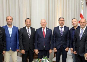 Cumhuriyet Meclisi Başkanı  Töre,  Spor Yazarları Derneği heyetini kabul etti.