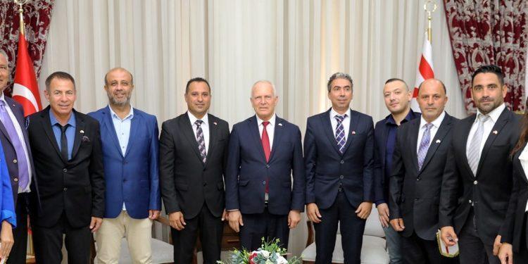 Cumhuriyet Meclisi Başkanı  Töre,  Spor Yazarları Derneği heyetini kabul etti.