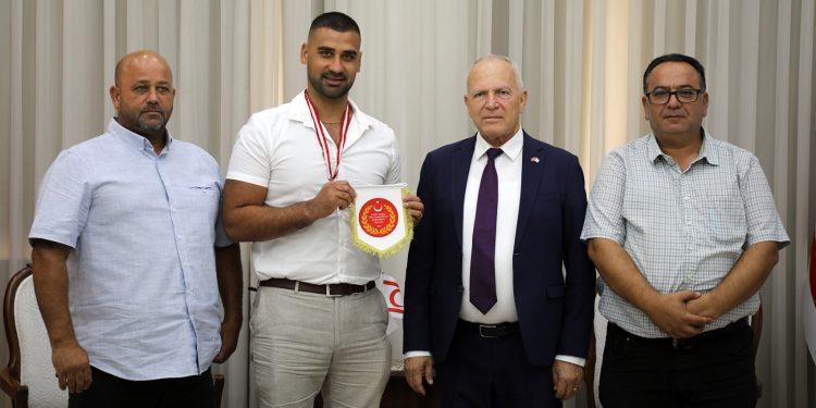 Töre, Boksör İbrahim Mercan’ı kabul etti